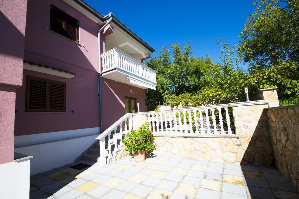 Apartments Zile Стариград-Пакленица Экстерьер фото