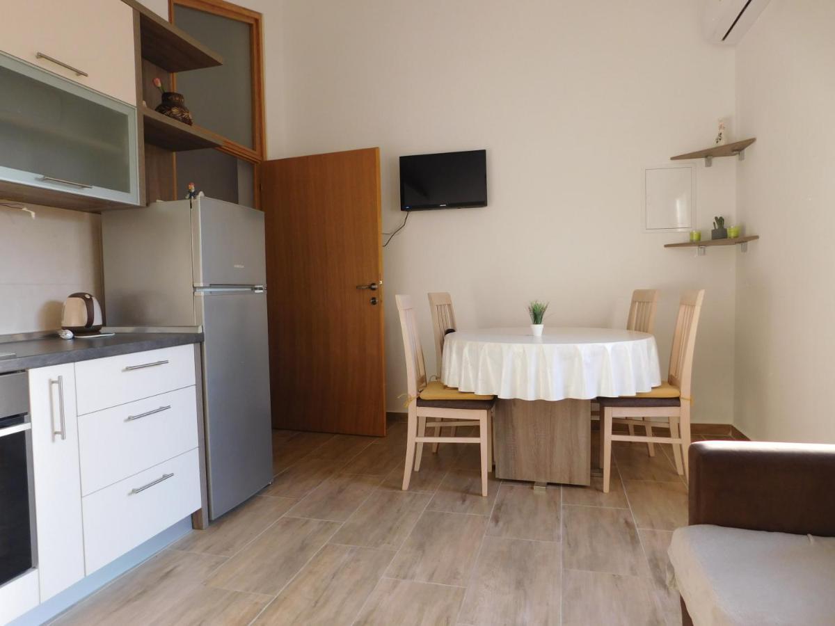 Apartments Zile Стариград-Пакленица Экстерьер фото